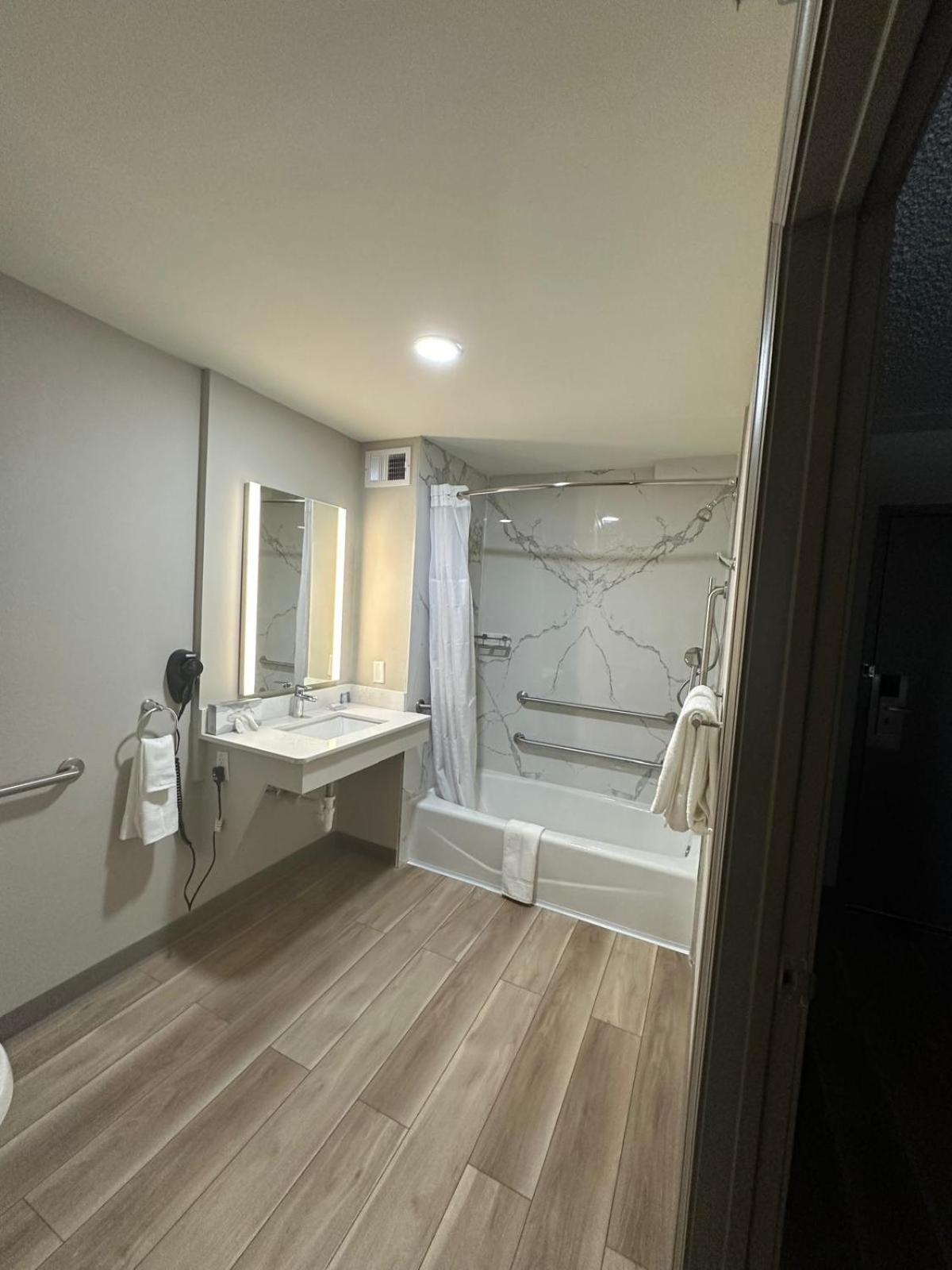 Days Inn By Wyndham Mandan Bismarck Area Luaran gambar